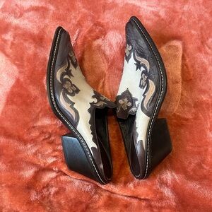 Stylish Brown and Cream Western Women Shoes